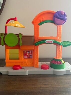 Fisher Price Little People Marketplace Play Set